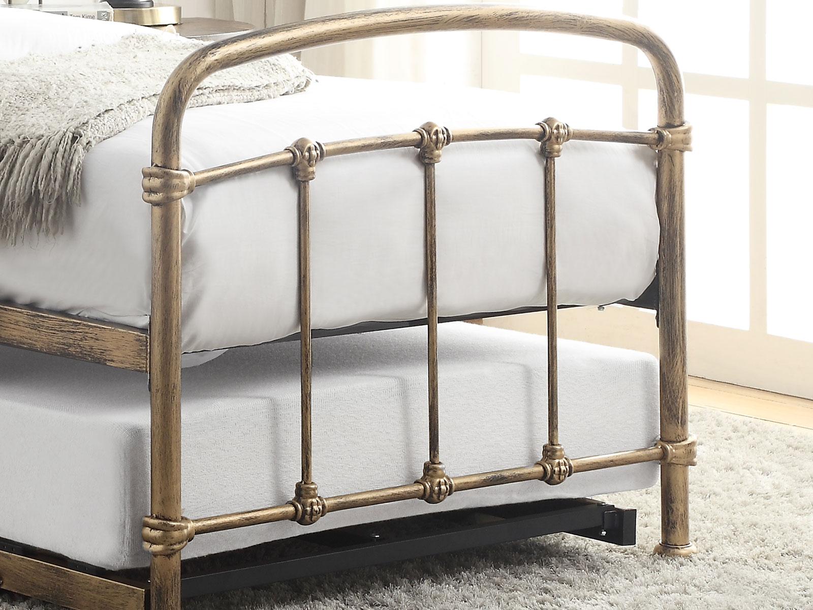 3ft Single Flintshire Furniture Axton Day Bed in Antique Bronze