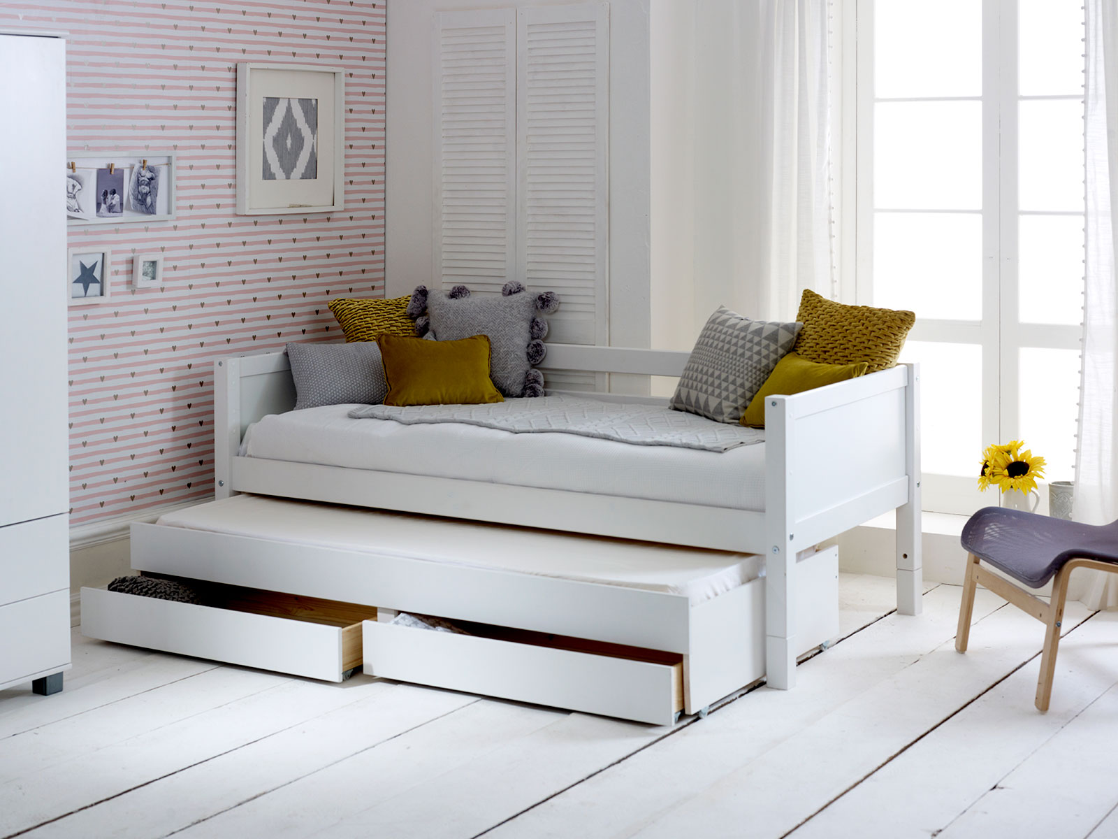 Kids Avenue Nordic Daybed 1 With Flat White Gable Ends