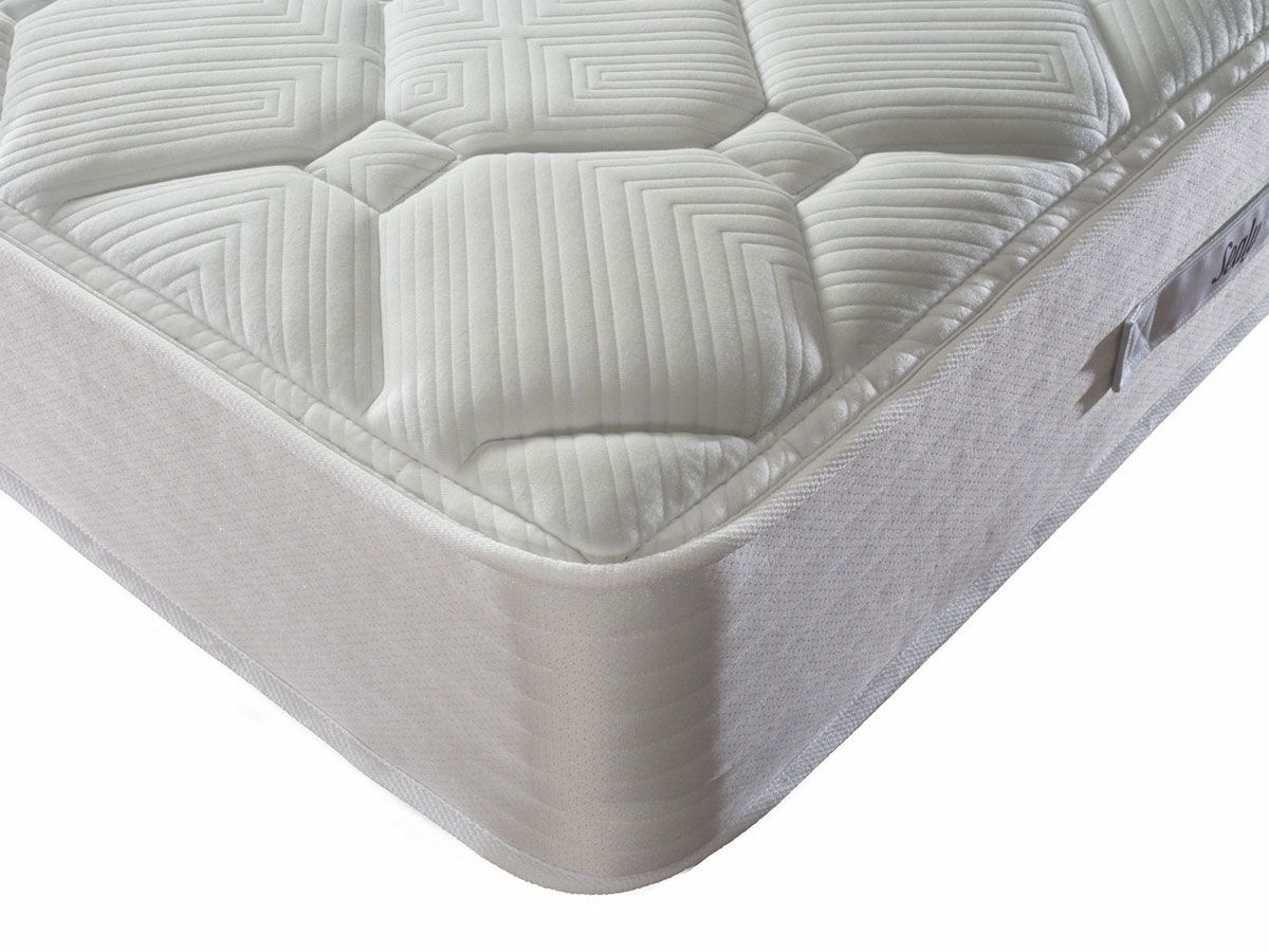 4ft6 Double Sealy ActivSleep Comfort Memory Pocket 1800 (Micro Quilted) Mattress
